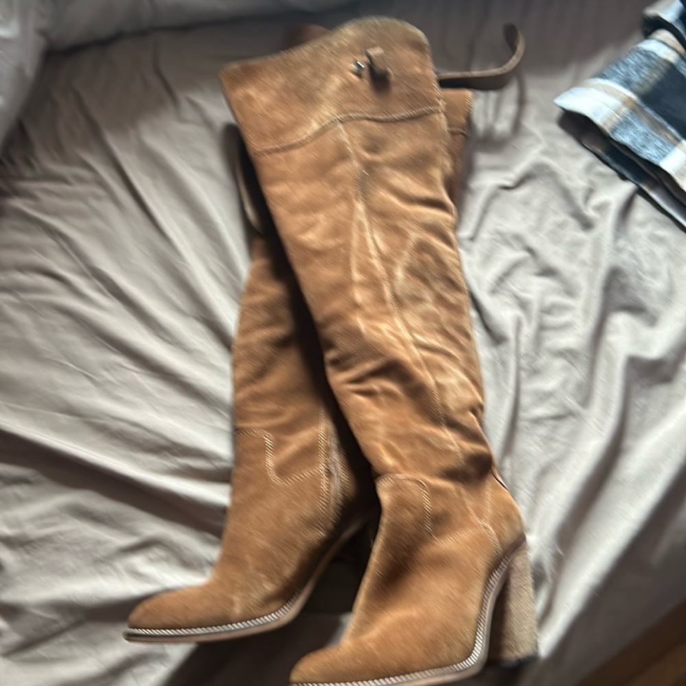 9.5 dolce vita boots